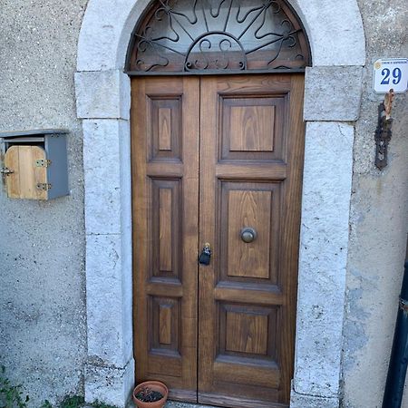 La Casetta Al Roccone Semproniano ภายนอก รูปภาพ